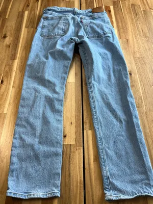 Levi’s Wedgie Straight Jeans 28x28 Light Wash Distressed High Rise thumbnail 10