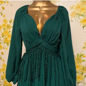 NWT Emerald Green Long Sleeve Prom Dress size S thumbnail 4