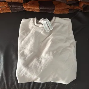 ALO chill crew neck thumbnail 3
