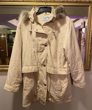 Bernardo women medium winter coat with detachable hood thumbnail 1