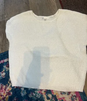 Moon & Madison Cream Short-Sleeve Knit Sweater thumbnail 1