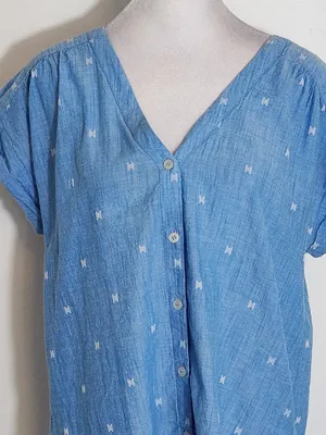 LOFT Blue Chambray Button Up Blouse Size Medium thumbnail 2