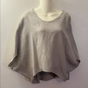 Elegant Women's Gray Blouse Size M thumbnail 1
