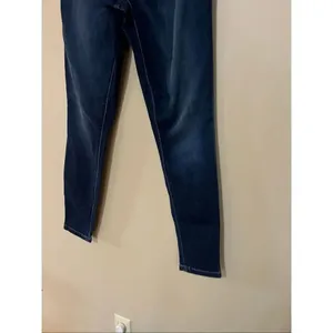 Isabel Maternity by Ingrid & Isabel Dark Wash Skinny Jeans Woman’s Size 4 NEW thumbnail 2