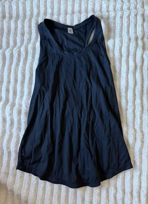 Black Workout Top thumbnail 1