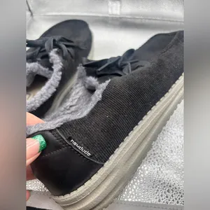 Hey Dude Wendy Womens Slip On Shoes Corduroy Black Size 8 Sherpa Lined Casual thumbnail 4