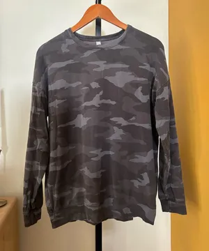 Athleta Studio to Street‎ Sweatshirt Gray Camo Crewneck Athleisure Lounge Small thumbnail 1