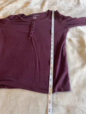 AMERICAN EAGLE Burgundy Soft & Sexy Women’s Henley Sz XS EUC thumbnail 5