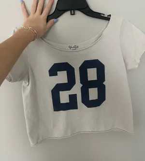Brandy Top Melville thumbnail 1
