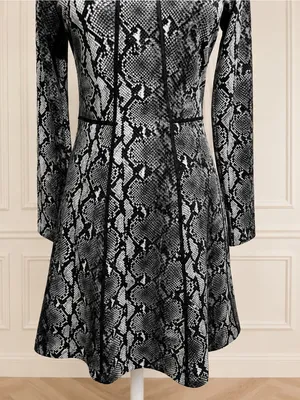 NWOT Michael Kors Snake Print Fit & Flare Dress Size 2 Black Gray Long Sleeve thumbnail 4