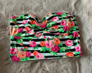 PINK Victoria’s Secret Bandeau thumbnail 1