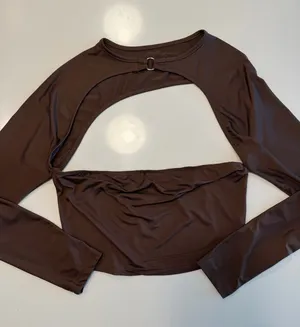 Amazon Brown Long Sleeve Crop Top thumbnail 1