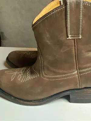 miz mooz carlitos Brown Leather Western Ankle Boots Embroidered Toe worn look 6 thumbnail 11