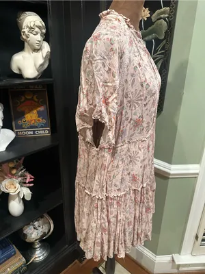 Karlie Light Pink Tiered Floral Mini Dress – Size Large thumbnail 10