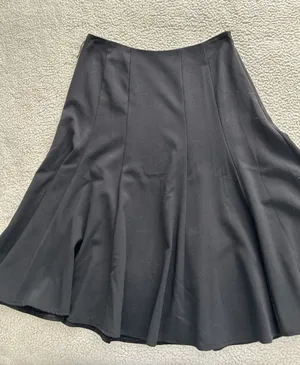 Dressbarn Flared Swing Skirt Knee Length Black Size 6 thumbnail 1