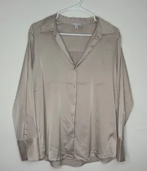 Maison d’Amélie Paris Taupe Satin Button Front Blouse women’s Size M(A204)&✨ thumbnail 1