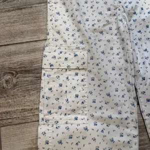 Levi’s Floral 94’ Baggy Cargo Pants thumbnail 3