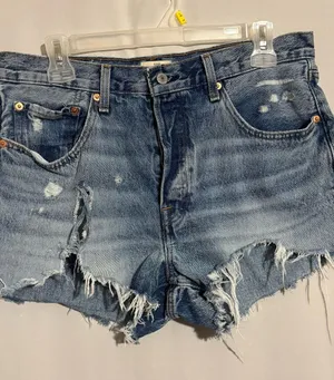 LEVI’S 501 size 30 button fly cut-off women’s shorts thumbnail 1