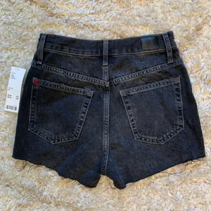 Girlfriend High-Waisted Denim Short – Black Size 26 thumbnail 4