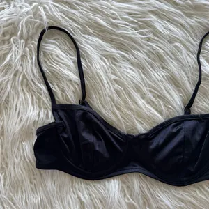 Pink by Frankie’s Bikinis Buttercup Bikini Top Black Shine Size Small thumbnail 3