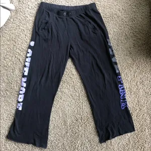 VS pink sweats Sz M thumbnail 1