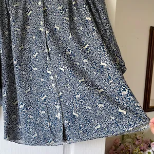 Doen O’Keeffe Blouse Prancing Fawn Floral Cotton Blue Cream Small‎ NWT thumbnail 3