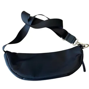 Kate Spade Nylon Fanny Waist‎ Belt Back Crossbody Small Black thumbnail 3