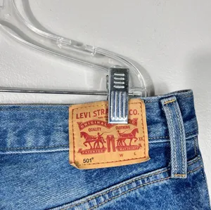 Levi's 501 Two-Tone Denim Straight Leg Button Fly Jeans 27x30 Raw Hem Rigid Jean thumbnail 6