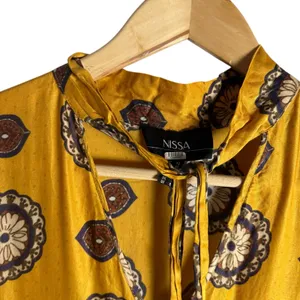 Nissa Marigold Medallion Print Silk Blend Short Sleeve A-Line Midi Dress Size 8 thumbnail 9