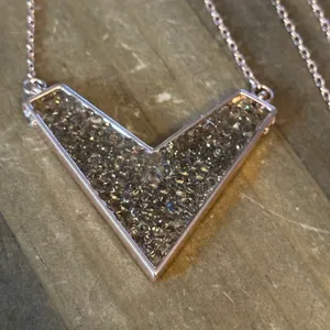 Jessica Simpson Gravel Chevron Necklace thumbnail 5