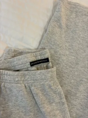 Brandy Melville Sweatpants Grey thumbnail 3
