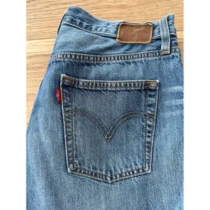 Vtg Levi's 501 CT Rolling Fog W26 L32 Distressed Tapered Boyfriend Jeans‎ thumbnail 2
