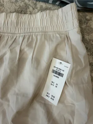 Hollister Gilly Hicks Athletic Set Blue Print Sports Bra & White Shorts XXL thumbnail 4
