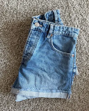 Zara Classic Blue Denim Folded Hem Shorts thumbnail 1