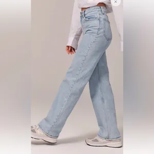 Abercrombie The 90s Relaxed Jean High Rise thumbnail 3