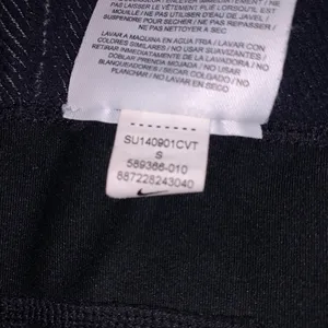 Nike Crop Leggings thumbnail 3