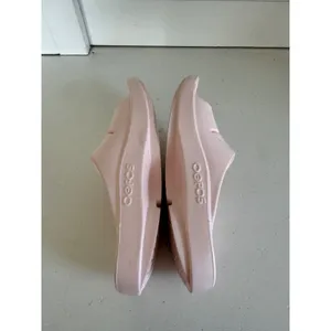 Oofos pink OOahh slide recovery sandals women's size 7 thumbnail 11
