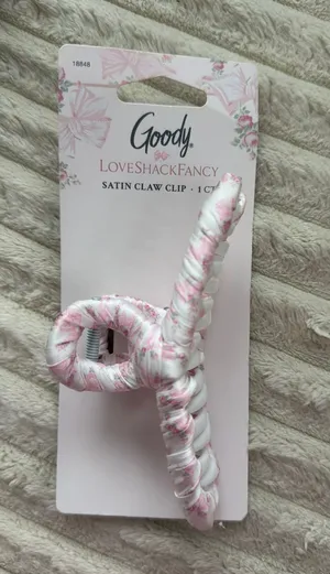 Love Shack Fancy claw clip thumbnail 1