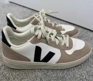 VEJA Sneakers V-10 Women’s thumbnail 1