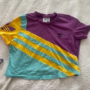 Adidas Tshirt thumbnail 1