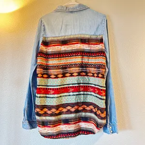 GB Gianni Bini Women’s XL Denim Chambray Shirt Aztec Print Back Long Sleeve thumbnail 2