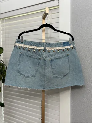 NWT Abercrombie & Fitch Curve Love Mid Rise Denim Mini Skirt Size 32 thumbnail 5