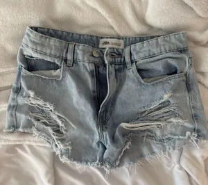 zara jean shorts thumbnail 1