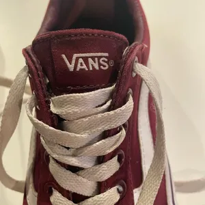 Vans Ward Burgundy Skate Low Top Sneakers Women’s Size 6.5 Lace Up thumbnail 4
