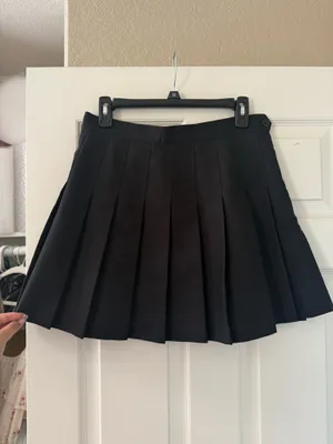 American Apparel Gabardine Black Pleated Tennis Mini Skirt thumbnail 4