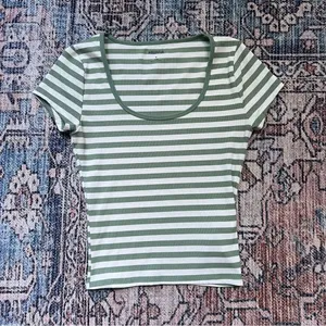 Hollister Ribbed Seamless Fabric Scoop Baby Tee Size Small Green White Stripes thumbnail 5
