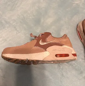Pink Nike Air Max Sneakers thumbnail 2