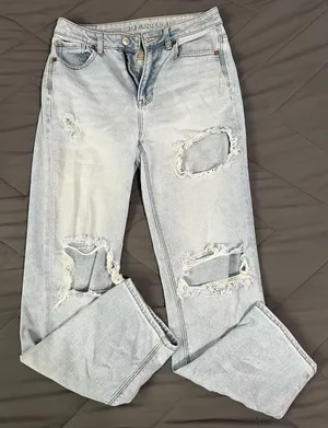 American Eagle Mom Straight Jeans thumbnail 1