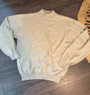 Fenzia made in Italy Turtleneck Sweater in Light Beige medium thumbnail 1