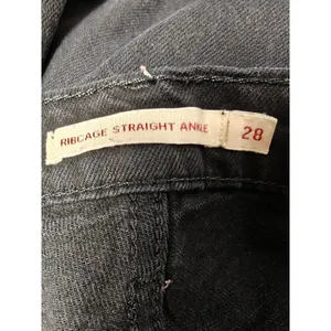 Mens Levis Ribcage Straight Ankle Jeans Black Size 28 thumbnail 5